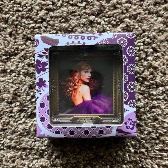 💜 New Speak Now Taylor Swift Christmas Ornament Photo Frame - Picture 5 of 6